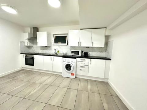 Kitchen or kitchenette, minibar, pet friendly, stove, toaster, washing machine