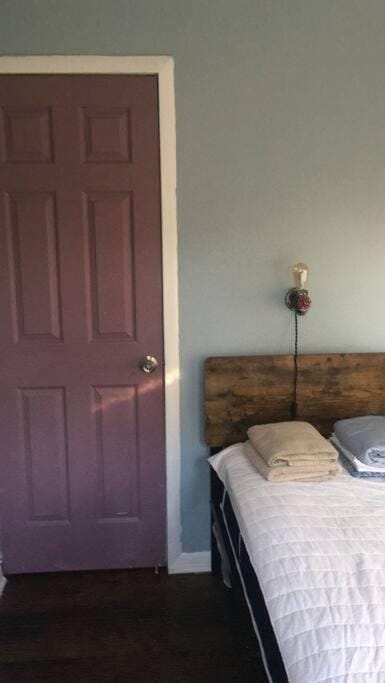 Rock Pad AirBnB Bed and Breakfast in East Haven