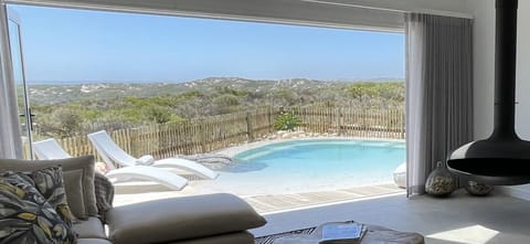 Natural landscape, View (from property/room), Pool view, Sea view, Sea view, Swimming pool, flat iron, sunbed