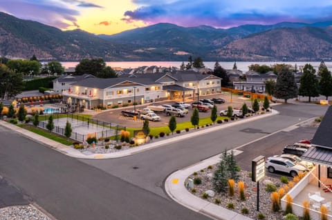 Property building, Bird's eye view, Location