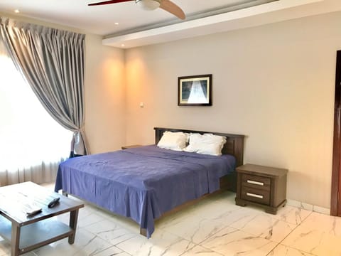 Luxury 4 bedrooms Townhouse Villa in Accra