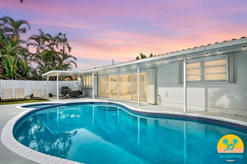 Day, Natural landscape, Pool view, sunbed