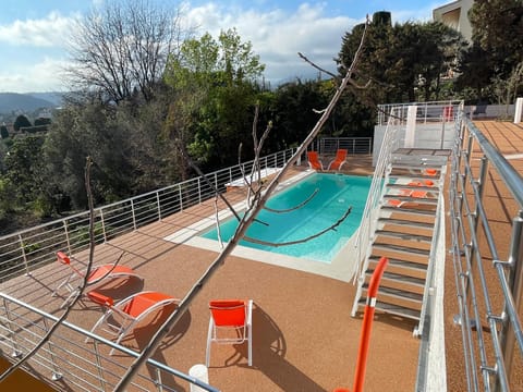 Day, Natural landscape, Pool view, Swimming pool, sunbed