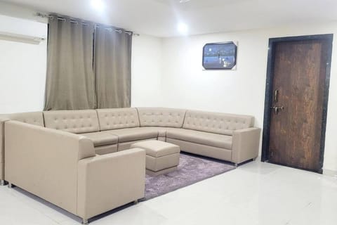 Terrace Party House with Bedroom,Kitchen and playarea Apartment in Secunderabad