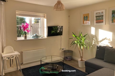 Beach Braunton Spacious 3 Bed House By Dreamy Homes Short Lets & Serviced Accommodation Free Parking House in Braunton