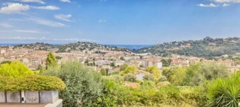 Villa Hélios - Panoramic Sea and City view - AC - Swimming pool - Luxury Villa in Mougins