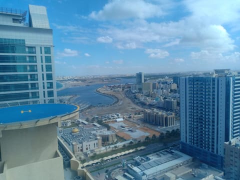 Property building, Day, Natural landscape, Bird's eye view, View (from property/room), View (from property/room), City view, Lake view, River view, Sea view, Sea view