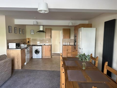 Lovely 2-Bed Apartment in Stroud Apartment in Stroud