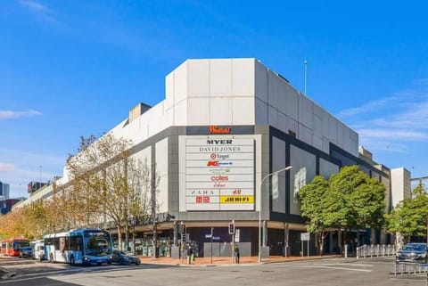 Entire home with parking in Parramatta Apartment in Parramatta