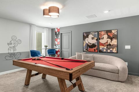 Billiard, Living room, Seating area