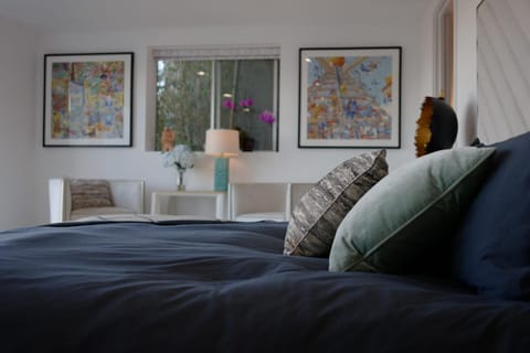 Skyline Serenity Luxe Suite-Private Room Vacation rental in Hollywood Hills