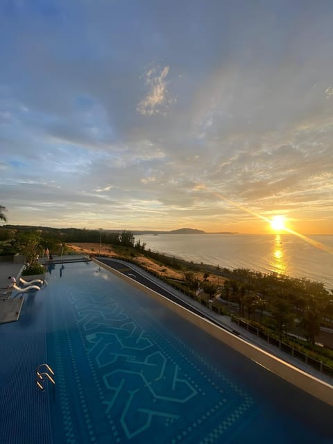 Day, Natural landscape, Pool view, Sea view, Swimming pool, Sunrise, Sunset