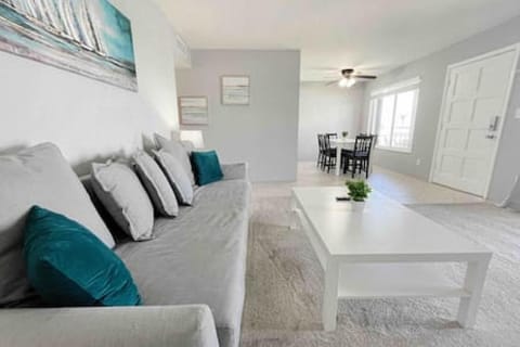 Perfect Beach Getaway with Dock AND Pet Friendly Maison in Redington Beach
