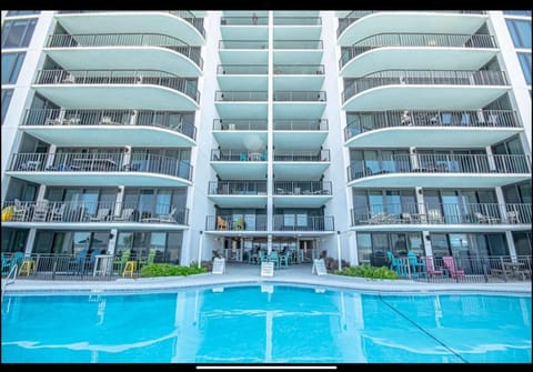 Property building, Pool view, Swimming pool