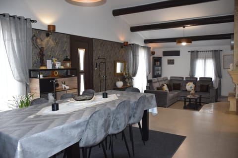 Mas bellevue Bed and Breakfast in Tarascon