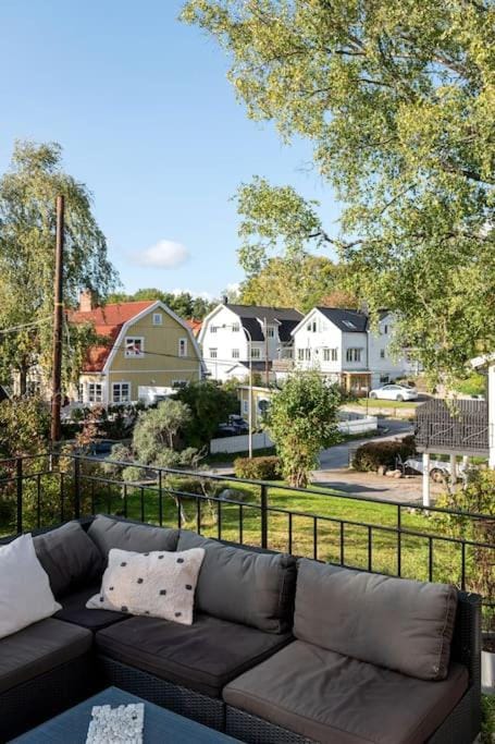 Property building, Garden, Seating area, Garden view