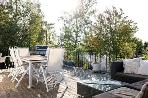 Patio, Spring, Balcony/Terrace, Garden view