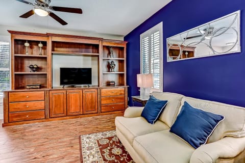 5422 Leonard Street Apartment in Amelia Island