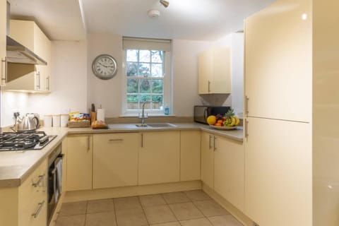 Cozy Coach House Nr Golf & Beach House in Broadstairs