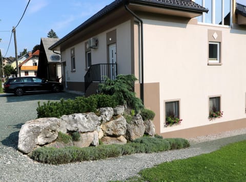Viktoria Apartments Condominio in Bled