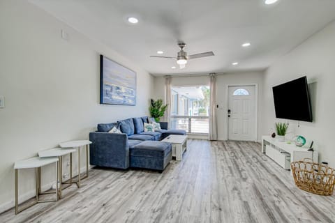 Gilded Palms Condo in Oakland Park