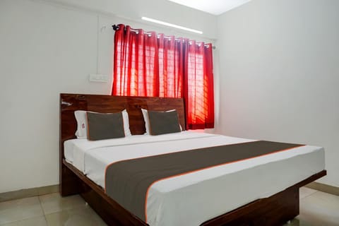 82142 Sai Inn Lodging Hotel in Pune