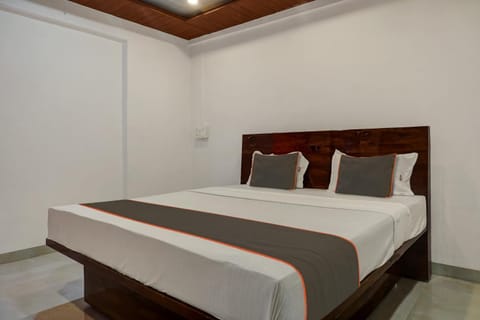 82142 Sai Inn Lodging Hotel in Pune