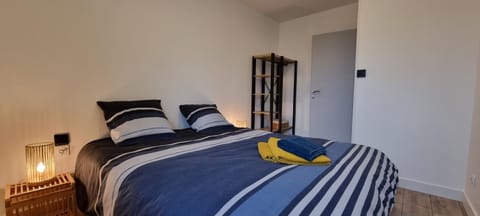 Property building, Bed, Night, Bedroom