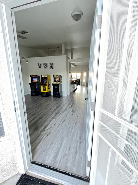 Facade/entrance, Game Room