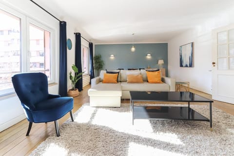 Laranjeiras Deluxe by Homing Apartment in Lisbon