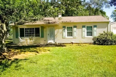 Property building, Spring, Day, Natural landscape