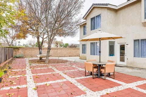 Spacious Los Banos Home with Patio - Dogs Welcome! Casa in Los Banos