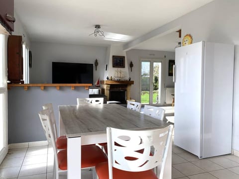 Maison à Trébeurden : Jardin, Terrasse, WIFI, Parking, 3 Chambres, Plages et Commerces à Proximité - FR-1-368-402 House in Brittany