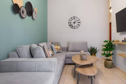 Virginia's Luxury Suites 2 Apartment in Volos