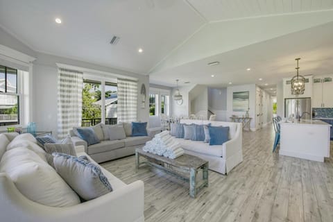 Seaside Magnolia House in Anna Maria Island