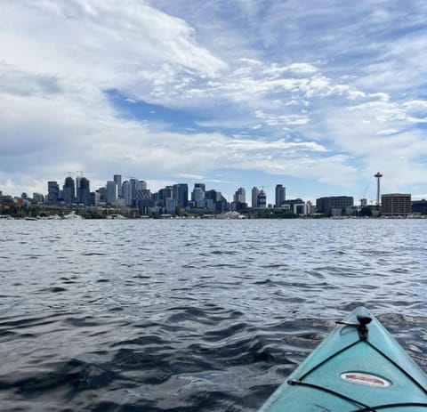 Perch - Lakeview Charm House in Lake Union