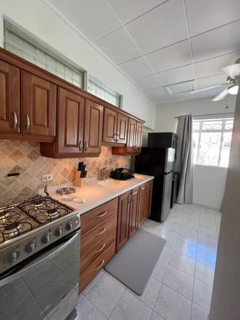 Apt 1 Lynsted - Newly renovated 2 bed 1 bath Apartment in Bridgetown