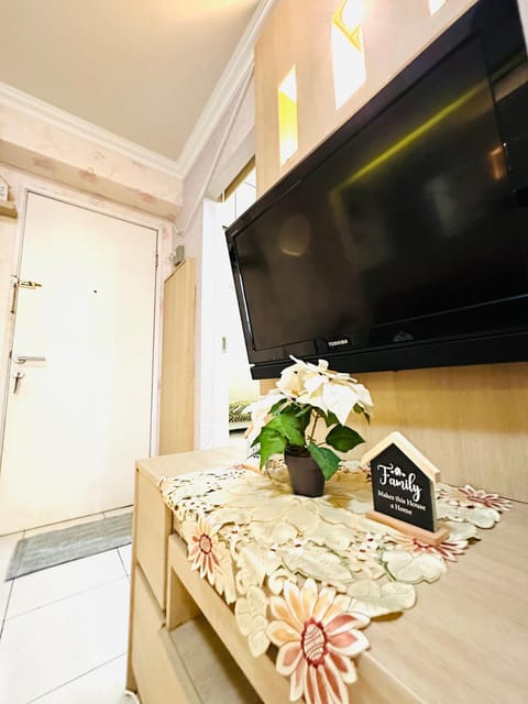 2 Bedrooms Apartment Strategic Location Affordable for All Condo in South Jakarta City
