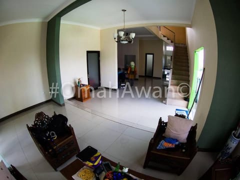 Omah Awan at Desa Wisata Petik Jeruk Selorejo Villa in Batu