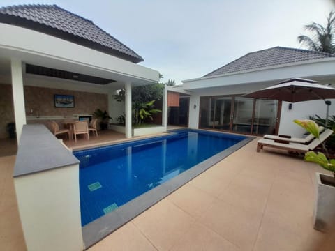 Patio, Pool view, Swimming pool