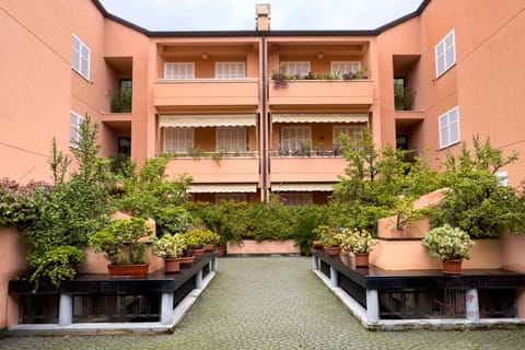 Property building, Spring, Day, View (from property/room), Balcony/Terrace