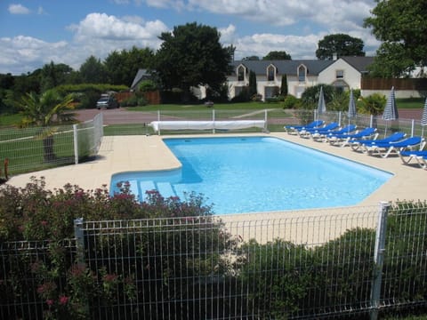 Property building, Swimming pool