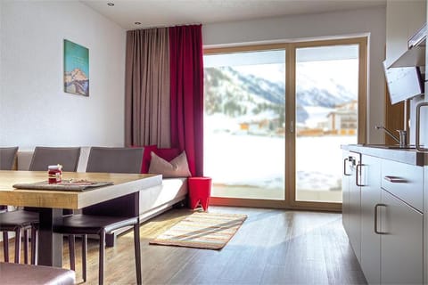 Kitchen or kitchenette, Living room, Dining area