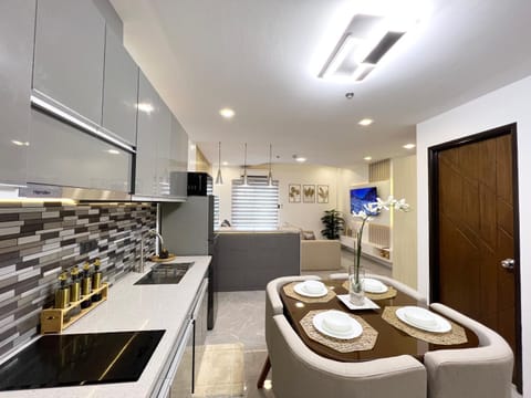 Luxury Pad Near Clark Pampanga Apartment in Angeles