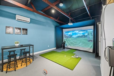 5 Mins 2 Beach~Golf Simulator~Heated Pool~Gameroom Maison in Seminole