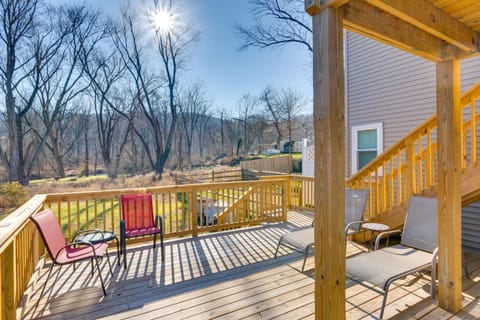 Walkable Downingtown Studio with Spacious Deck Copropriété in Downingtown