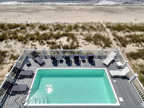 Admiral's Lodge House in Oak Island