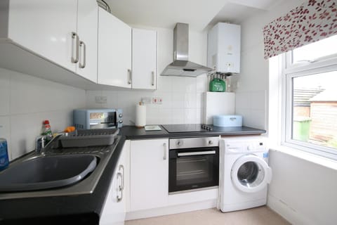 Kitchen or kitchenette, minibar, pet friendly, stove, toaster, washing machine