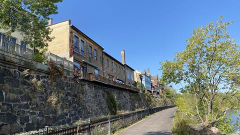 The Njörd Apartment in Duluth