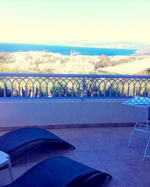 Natural landscape, View (from property/room), Balcony/Terrace, Balcony/Terrace, Sea view